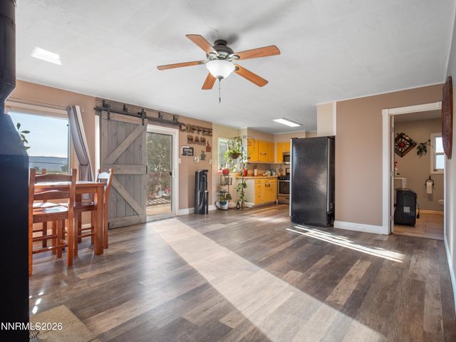 136 Palmer Way, Topaz, CA 96133