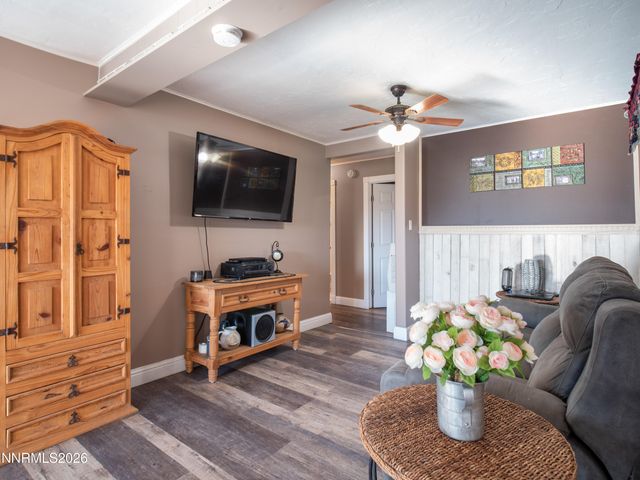 136 Palmer Way, Topaz, CA 96133