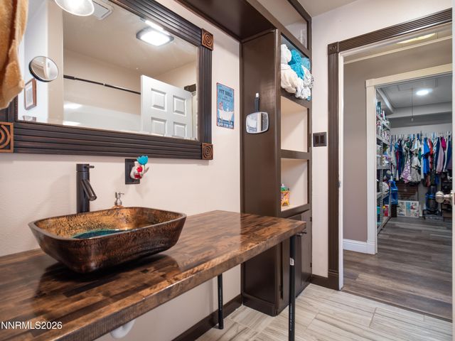 136 Palmer Way, Topaz, CA 96133