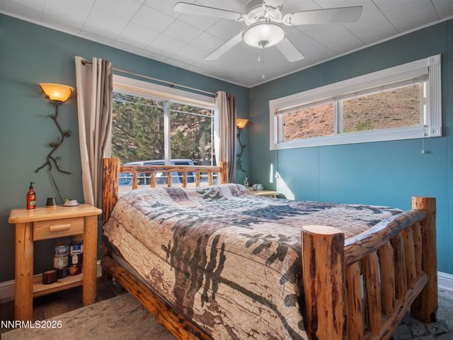 136 Palmer Way, Topaz, CA 96133