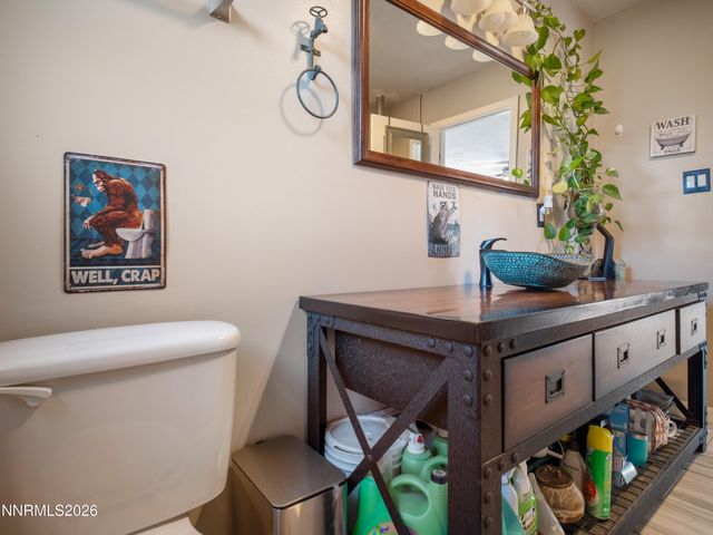 136 Palmer Way, Topaz, CA 96133