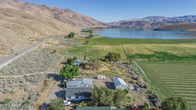 136 Palmer Way, Topaz, CA 96133