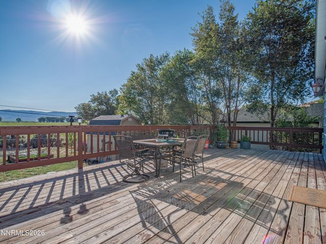 136 Palmer Way, Topaz, CA 96133