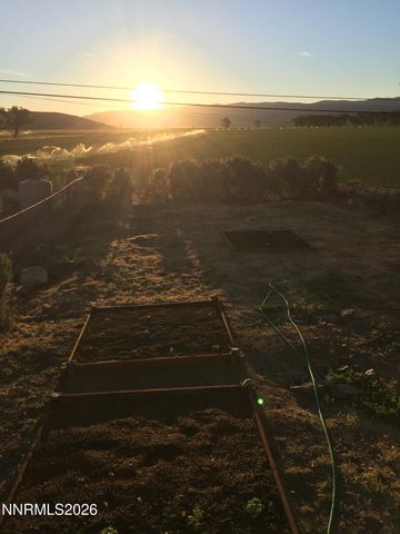 136 Palmer Way, Topaz, CA 96133