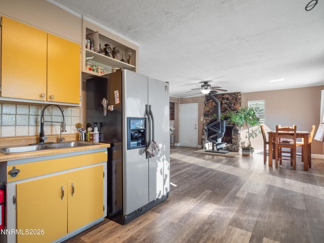 136 Palmer Way, Topaz, CA 96133