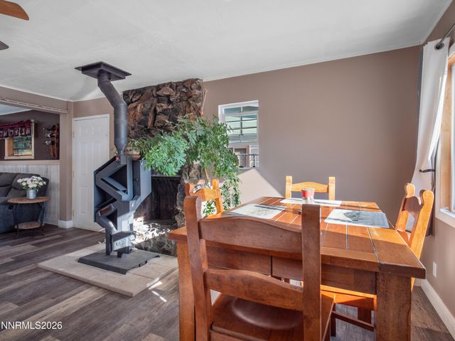 136 Palmer Way, Topaz, CA 96133