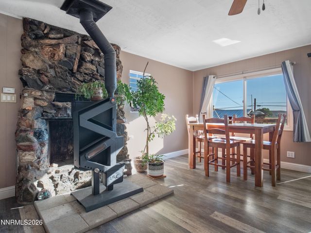 136 Palmer Way, Topaz, CA 96133