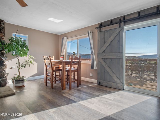 136 Palmer Way, Topaz, CA 96133