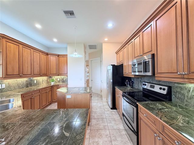 324 SANTURCE AVENUE, North Port, FL 34287