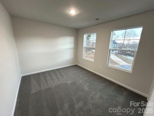 5155 Mark Drive NE, Hickory, NC 28601