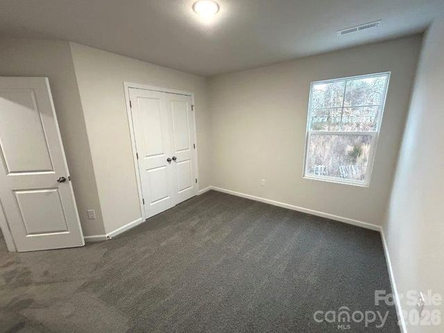 5155 Mark Drive NE, Hickory, NC 28601