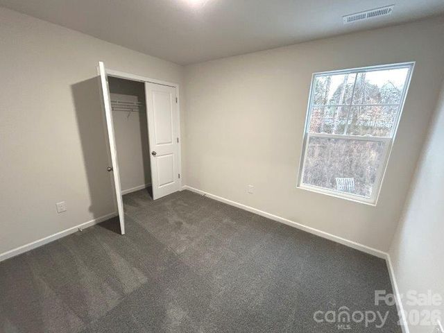 5155 Mark Drive NE, Hickory, NC 28601