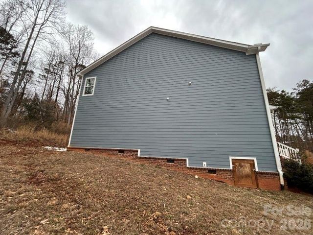 5155 Mark Drive NE, Hickory, NC 28601