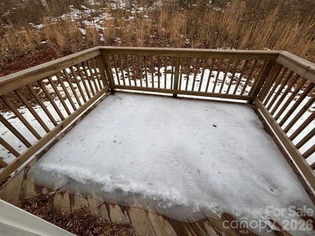 5155 Mark Drive NE, Hickory, NC 28601