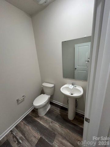 5155 Mark Drive NE, Hickory, NC 28601