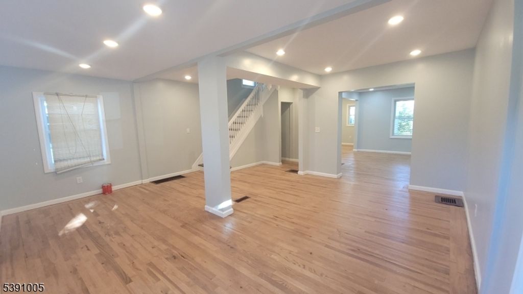 94 Sanford St, East Orange City, NJ 07018 — photo 4