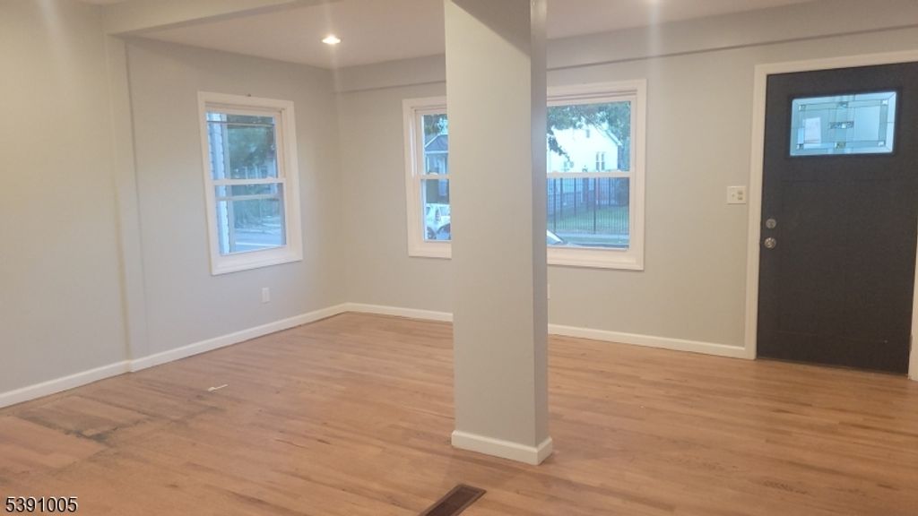 94 Sanford St, East Orange City, NJ 07018 — photo 5