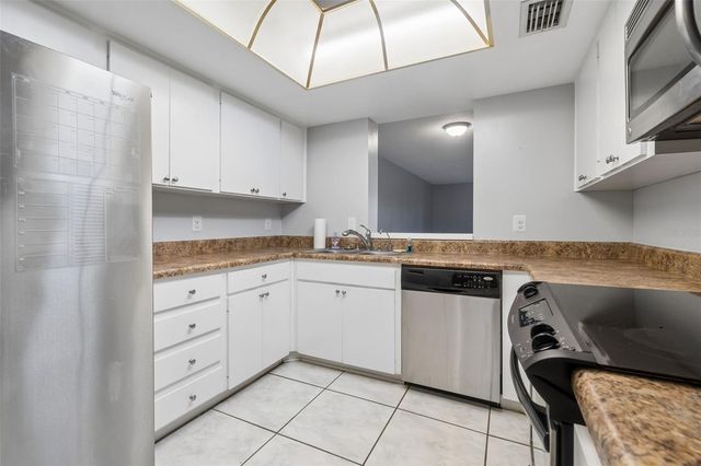 6320 GRAND BAHAMA CIRCLE 6320, Tampa, FL 33615