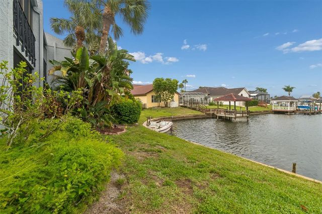 6320 GRAND BAHAMA CIRCLE 6320, Tampa, FL 33615