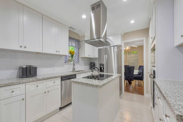 12025 Acorn Oak Street, The Woodlands, TX 77380