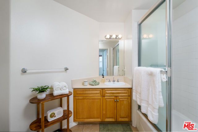 4400 Cartwright Avenue 203, Toluca Lake (los Angeles), CA 91602