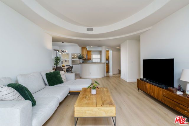 4400 Cartwright Avenue 203, Toluca Lake (los Angeles), CA 91602