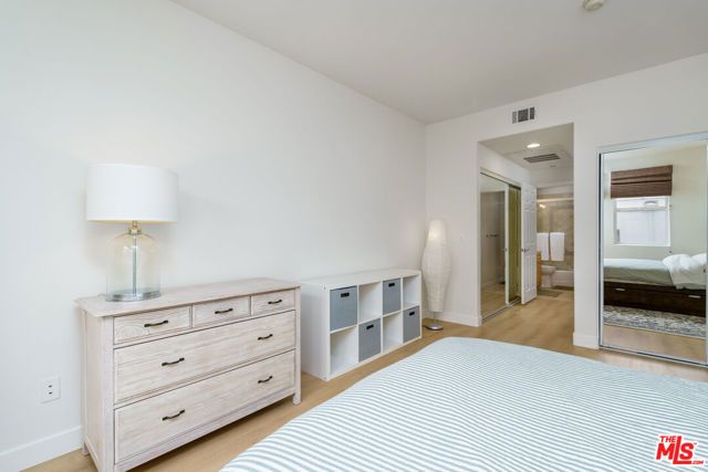 4400 Cartwright Avenue 203, Toluca Lake (los Angeles), CA 91602
