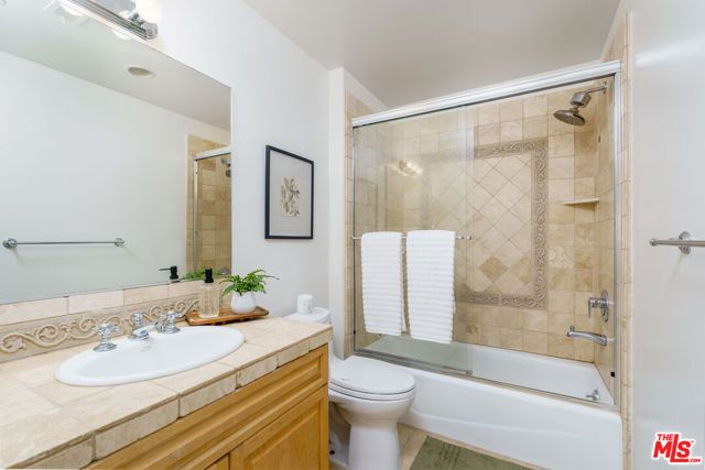 4400 Cartwright Avenue 203, Toluca Lake (los Angeles), CA 91602