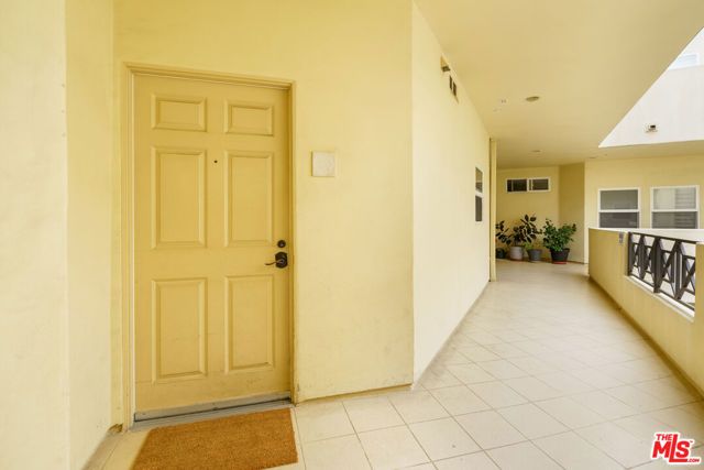 4400 Cartwright Avenue 203, Toluca Lake (los Angeles), CA 91602