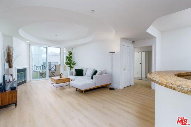 4400 Cartwright Avenue 203, Toluca Lake (los Angeles), CA 91602