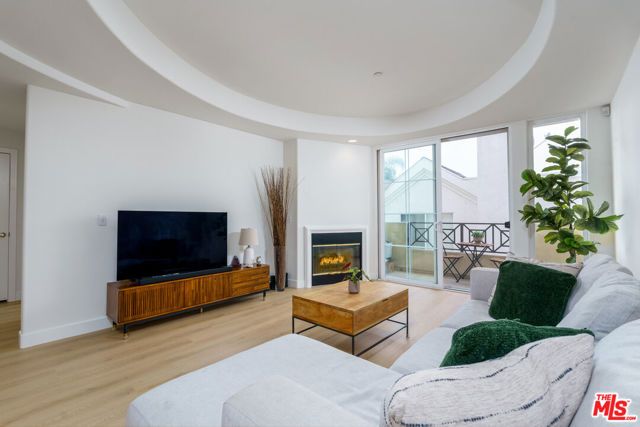 4400 Cartwright Avenue 203, Toluca Lake (los Angeles), CA 91602