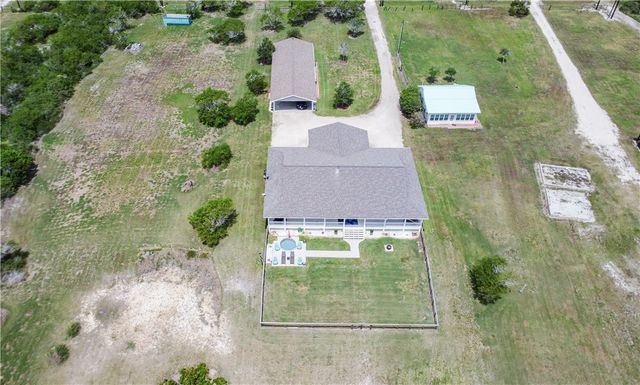 2006 First St, Bayside, TX 78340