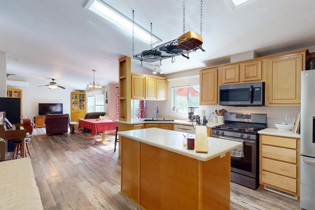 16220 Duggans Rd, Grass Valley, CA 95949