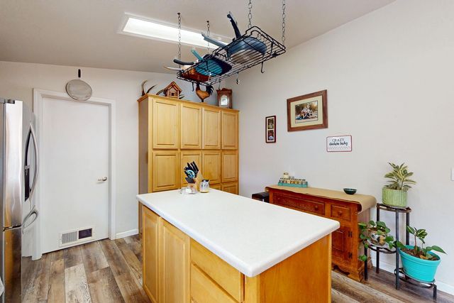 16220 Duggans Rd, Grass Valley, CA 95949