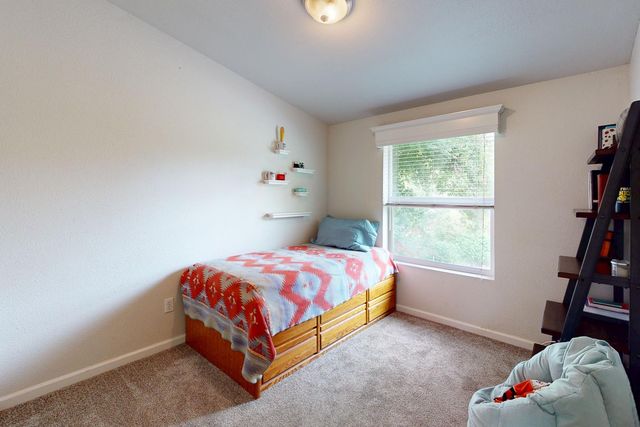 16220 Duggans Rd, Grass Valley, CA 95949