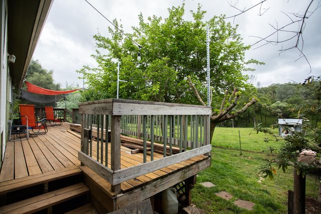 16220 Duggans Rd, Grass Valley, CA 95949