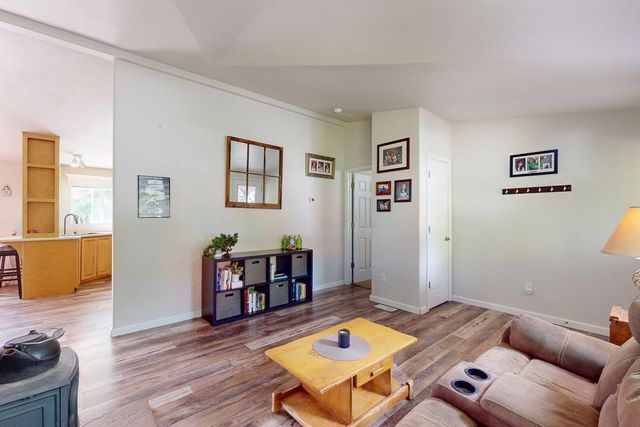 16220 Duggans Rd, Grass Valley, CA 95949