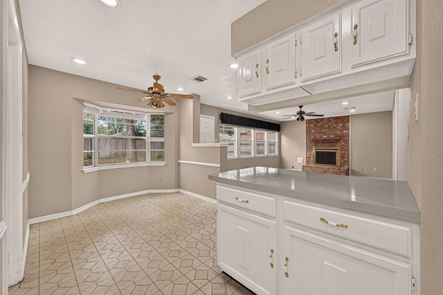 15807 Parksley, Houston, TX 77059