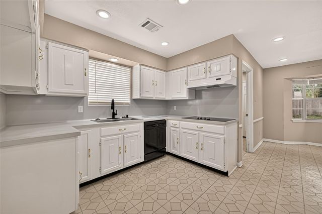 15807 Parksley, Houston, TX 77059