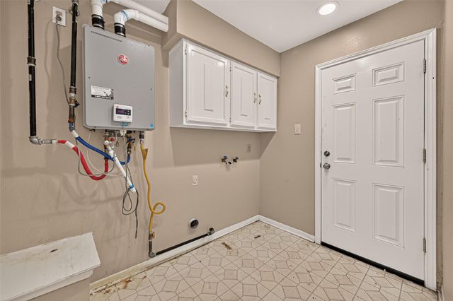 15807 Parksley, Houston, TX 77059