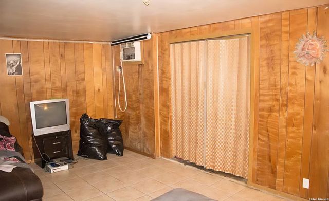 6268 Fox, San Antonio, TX 78233