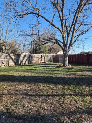 6268 Fox, San Antonio, TX 78233