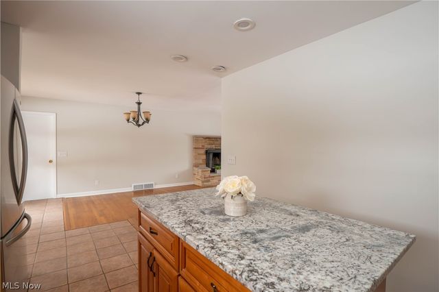 8541 E Wadora Circle NW, North Canton, OH 44720