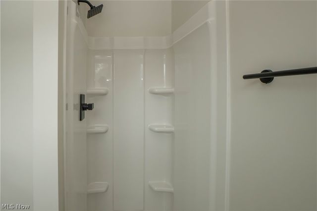 8541 E Wadora Circle NW, North Canton, OH 44720