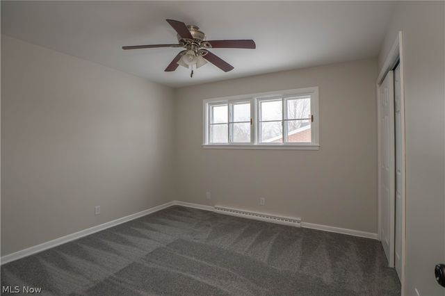 8541 E Wadora Circle NW, North Canton, OH 44720