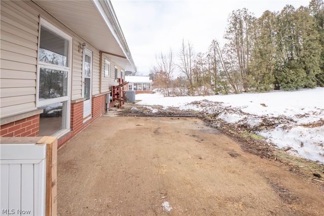 8541 E Wadora Circle NW, North Canton, OH 44720