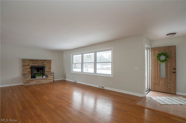 8541 E Wadora Circle NW, North Canton, OH 44720