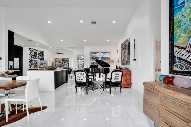 4300 Hunting Trail, Lake Worth, FL 33467