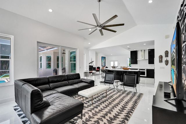 4300 Hunting Trail, Lake Worth, FL 33467