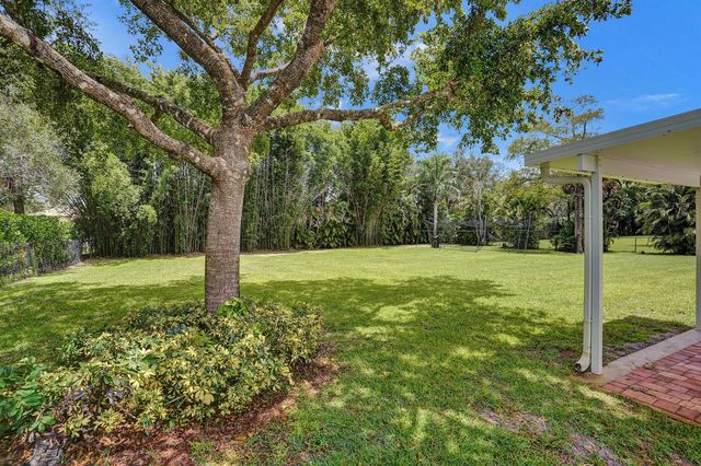 4300 Hunting Trail, Lake Worth, FL 33467